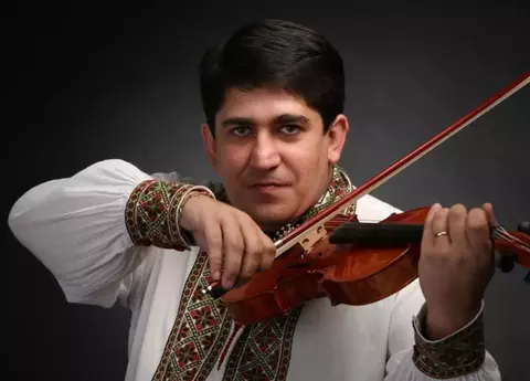 Corneliu, fiul lui Nicolae Botgros, se însoară. Viitoarea lui soție este cu 23 de ani mai tânără: "Petrecerea o facem după perioada de doliu"