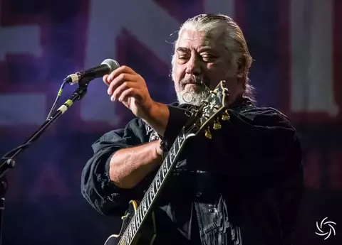 Câți bani au luat Nicu Covaci și Phoenix pentru a concerta la nunta lui George Simion: "Prețul nostru este de obicei 10.000 de euro, dar..."