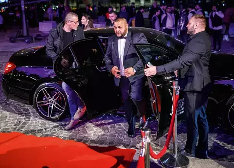 Cum a ajuns Vasile Pavel, alias Digudai, pe covorul roșu, la San Sebastian. Cu 15 ani în urmă, a fost arestat acolo: "Mă gândeam eu să ajung aici, să-mi ceară mie autografe?" / EXCLUSIV