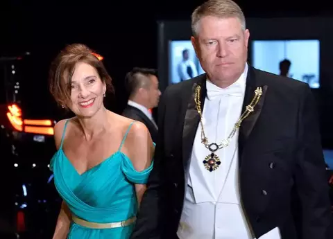 Carmen Iohannis a împlinit 62 de ani. Cum a început povestea ei de iubire cu Klaus Iohannis