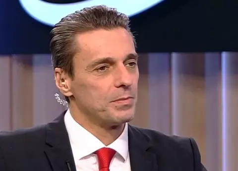 Cum a fost salvat Mircea Badea de către bunica sa, la cutremurul din '77: "Eu mai sunt în viață pentru că ..."
