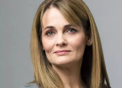 Cum și-a cerut Elvira Deatcu soțul în căsătorie, în Vama Veche: "Nu a fost cu inelul în asfințit și cu o cupă de șampanie"