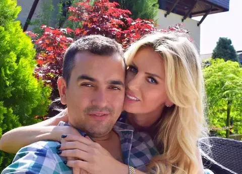 Andreea Bănică a renunțat la verighetă, după 15 ani de căsnicie și 28 de relație. Care este motivul: „Nu...”