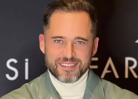 Cum l-a avertizat mama lui Dinu Maxer pe artist, înainte de divorțul de Deea. Adevărul despre despărțirea lor: „Oamenii nu au văzut ce s-a întâmplat. Ne-am certat...”