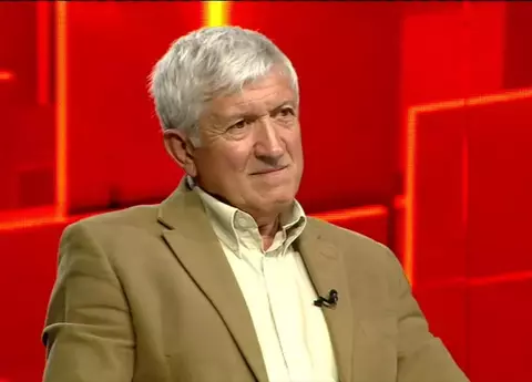Mircea Diaconu a ajuns actor din întâmplare: "M-a pus profesorul să învăț o poezie, după care m-a pus să o spun". Era în echipa de handbal când a fost racolat de pe culoarul școlii