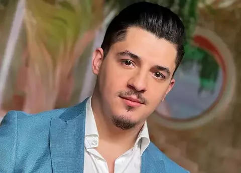 Bogdan de la Ploiești, moment emoționant alături de mama lui, pe scenă: "Adevărata mea avere". Cum arată mama artistului și ce mult seamănă cei doi
