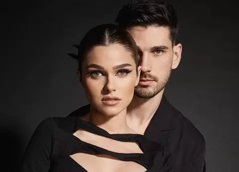 Theo Rose a fost cerută în căsătorie de Anghel Damian. Ce apare gravat pe inelul de logodnă și ce spun despre nuntă: „Nu vreau să fie cu 500 de oameni”
