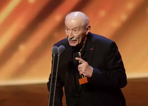 Care este cea mai mare dorință a lui Victor Rebengiuc, la 91 de ani: ”Eu nu renunț la scenă. Cel mai bine mă simt atunci când joc. Cât timp trăiesc o să continui să joc...” Ce spectacole a avut, recent / EXCLUSIV