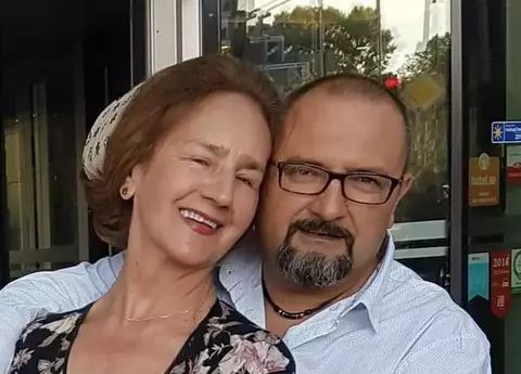 Ce relație are Sofia Vicoveanca cu fiul ei în vârstă de 53 de ani, Bogdan Vlad: ”El vrea să nu fac eforturi mari, să nu forțez. Poate și pentru că mi l-am dorit atât de mult îmi spune...”. Cum o sfătuiește și ce spune despre cariera ei la 82 de ani / EXCLUSIV
