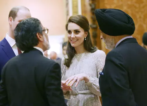 Kate Middleton a strălucit la Buckingham Palace