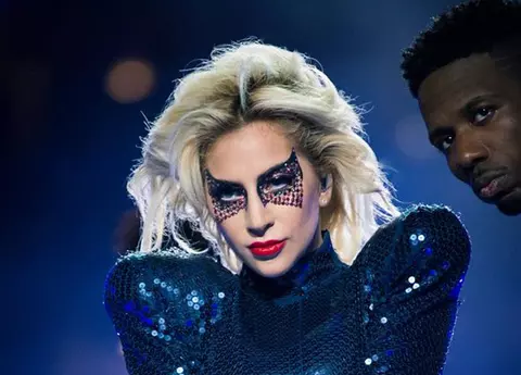 Lady Gaga, la 31 de ani – sexy, excentrică, imprevizibilă, dar genială