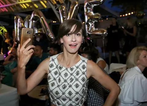 Cum au fost surprinse Sore și Dana Rogoz noaptea în club