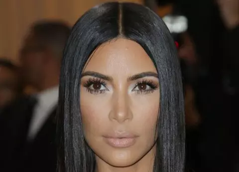 Brazilian Butt Lift... sau cum să devii Kim Kardashian cu „doar” 15.000 de dolari