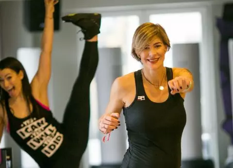 Ce sport practică Roxana Ciuhulescu pentru a-și menține un tonus bun chiar și în șase luni de sarcină | FOTO & VIDEO