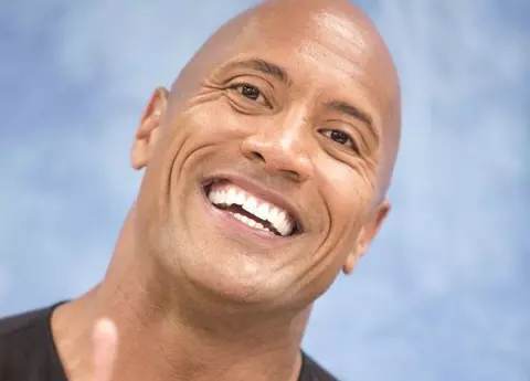 Dwayne “The Rock” Johnson, în ipostaze amuzante. În filme face legea, acasă fiicele lui sunt șefele!