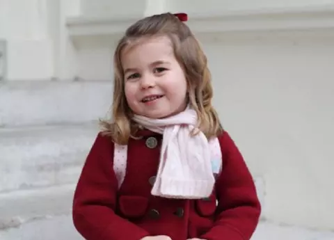 Prințesa Charlotte seamănă leit cu tatăl ei, Prințul William, în copilărie!