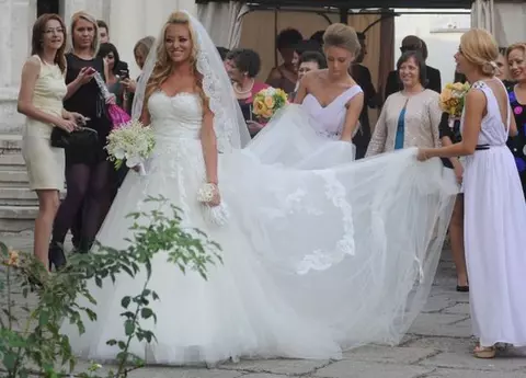 Ce rochii de mireasă au purtat vedetele în ziua nunții! 12 imagini de colecție!