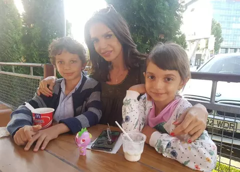 Cristina Spătar s-a mutat cu chirie împreună cu cei doi copii: ”Așa e când te dă bărbatul afară din casă”