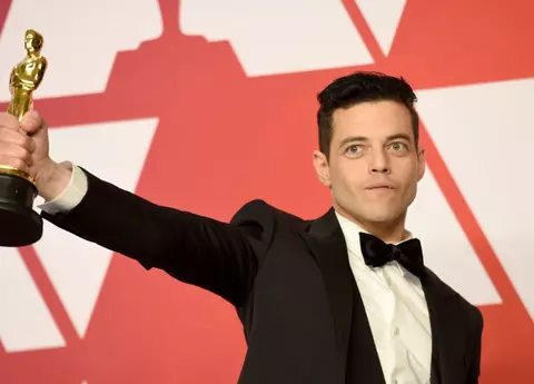 Rami Malek a căzut de pe scenă la Oscar 2019. Actorul a avut nevoie de ajutorul medicilor