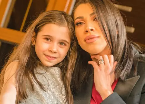 Soția lui Pepe are un nou job. Raluca Pastramă s-a făcut make-up artist. Cum au reacționat fanii ei