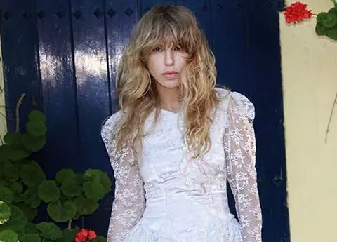 Fotografia care a șocat Instagramul. Corina, cu sânii la vedere: ”Îmi plac sânii mei mici, nu îmi doresc silicoane”