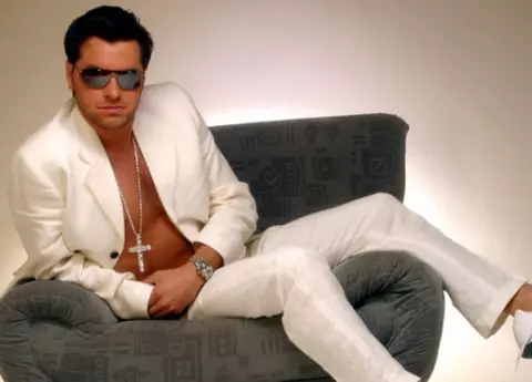 Fizz revine în muzică după 10 ani, cu un clip în care apare Adelina Pestriţu. / Cum arată acum cel care a inventat expresia „Dacă nu eu, atunci cine?”