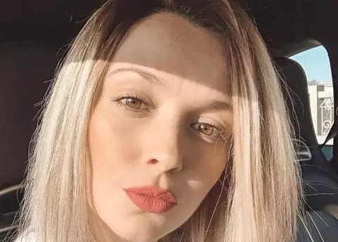 Cum arată Diana Dumitrescu, însărcinată în 7 luni, în costum de baie, la plajă