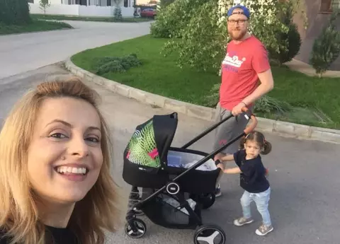Simona Gherghe se gândește și la al treilea copil. Prezentatoarea TV vrea o familie mare