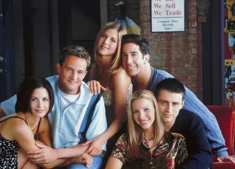 Jennifer Aniston, Courteney Cox şi Lisa Kudrow, petrecere la 15 ani de la finalul FRIENDS. Cum arată „colegele de apartament” acum, la 50+