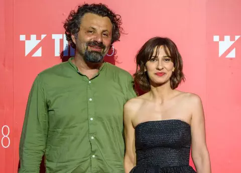 Dana Rogoz aniversează 7 ani de la căsătoria cu Radu Dragomir. La început, nimeni nu le-a dat nicio șansă din cauza diferenței mari de vârstă