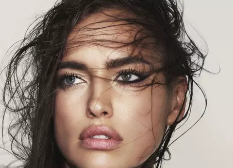 Irina Shayk l-a uitat deja pe Bradley Cooper? Modelul a fost surprins în tandrețuri cu un alt bărbat!