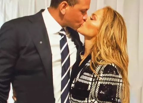 Jennifer Lopez și Alex Rodriguez, la un pas de despărțire? "Prietenii îi văd certându-se frecvent!"