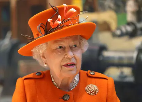 Valetul Reginei Elisabeta a II-a a intrat în închisoare pentru abuzarea sexuală a unui copil! Cum arată monstrul cu chip de om