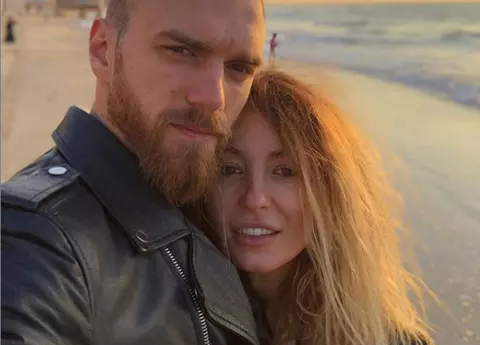 Flavia Mihăşan arată spectaculos la 3 săptămâni de la naştere! Talia fostei asistente de la Neatza, mărul discordiei pe Instagram