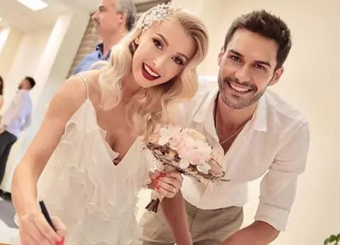 După ani de neînțelegeri, Andreea Bălan și-a invitat tatăl la nuntă. Cum se înțeleg cei doi, în prezent: ”Ne sunăm”