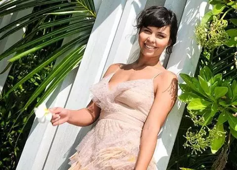 O mai știi pe Andreea Popescu, dansatoarea Deliei? Bruneta și-a schimbat complet stilul de viață și arată diferit. Transformarea este uluitoare!