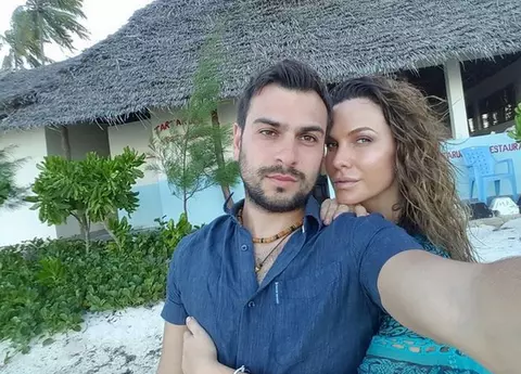 Anna Lesko și DJ Vinnie s-au despărțit după 8 ani de relație! Motivul ar fi infidelitatea artistei