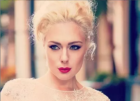 O mai ții minte pe Giulia Nahmany? Artista a slăbit enorm și arată perfect în costum de baie