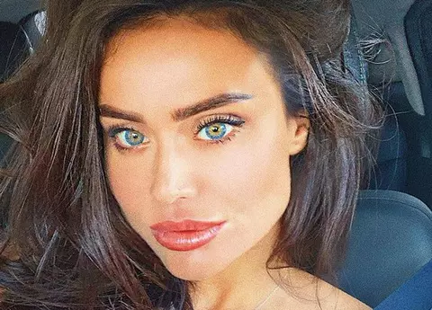 Un model Playboy a murit la doar 29 de ani, după o cură de detoxifiere! Prietenii ei au asistat neputincioși la toată scena...