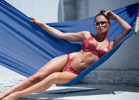 Raluka a vorbit deschis despre operațiile estetice și cel mai mare complex fizic al ei: ”E un lucru pe care l-am simțit în adolescență”