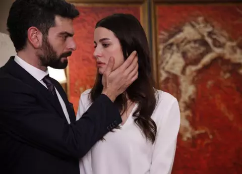 LACRIMI LA MAREA NEAGRĂ, ce se întâmplă în episodul din această seară. Succes spectaculos al serialului turcesc în România: 1 milion de oameni în fața TV!