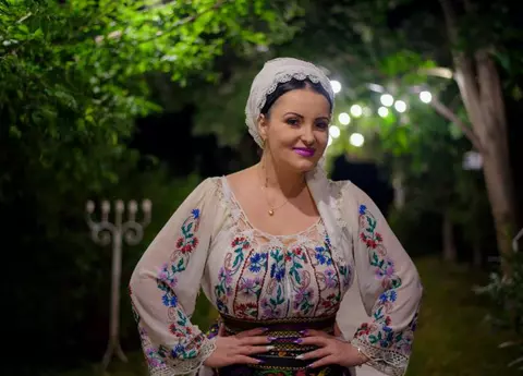 Silvana Rîciu se mărită astăzi, la un an după divorţ. Primele poze cu artista de muzică populară în rochie de mireasă