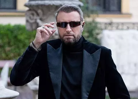Cătălin Botezatu, prima prezentare de modă după operația la colon. Numeroase vedete i-au fost alături. Designerul se reface văzând cu ochii