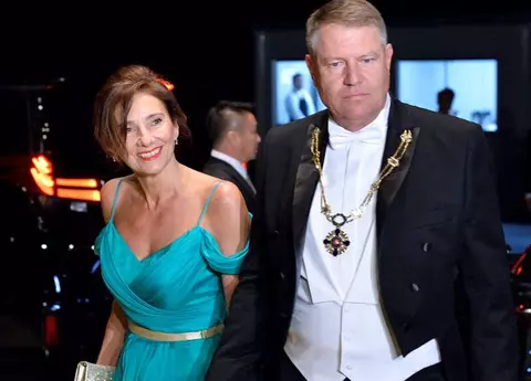 Cum a început povestea de dragoste dintre Klaus Iohannis și soția lui: ”Chimia dintre noi depăşeşte orice descriere”