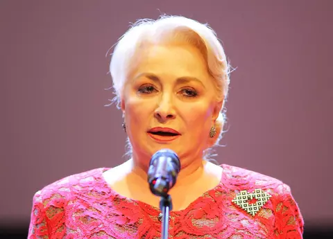 Viorica Dancilă ar fi apărut cu un ceas de 20.000 de euro. Ce spune politicianul despre bijuteria purtată recent