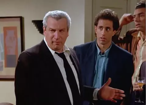 Doliu la Hollywood. Actor din Seinfeld, găsit mort într-o râpă. Cadavrul a fost descoperit în iulie, dar abia acum s-a aflat al cui este!