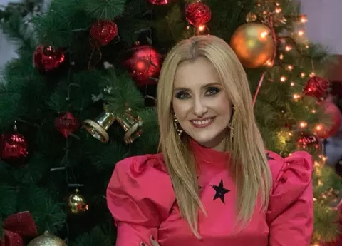 Alina Sorescu, schimbare spectaculoasă de look. Artista a spus adio părului blond!