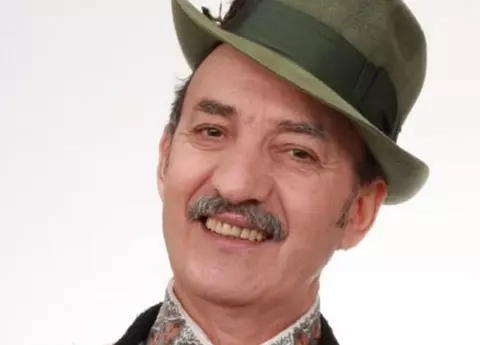 Un cunoscut interpret de muzică populară a încercat să se sinucidă în camera de hotel! A fost diagnosticat cu sindrom depresiv