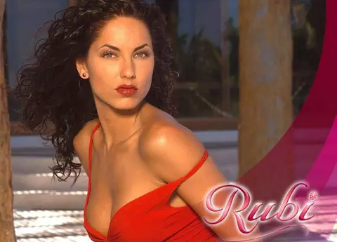 O mai ții minte pe frumoasa din telenovela „Rubi”? Cum arată astăzi actrița Barbara Mori, bunică de la 38 de ani!