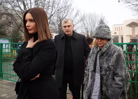 Ramas bun, Cristina Țopescu! Vedeta TV a fost incinerată în prezența familiei și a apropiaților! Imaginile durerii